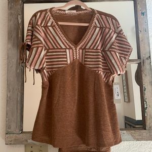 Sunland17 top size large. New with tags.